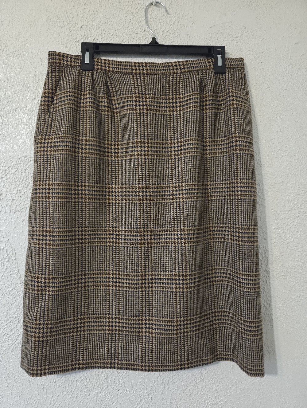Vintage Classic Plaid Wool Pencil Skirt in Brown and Tan